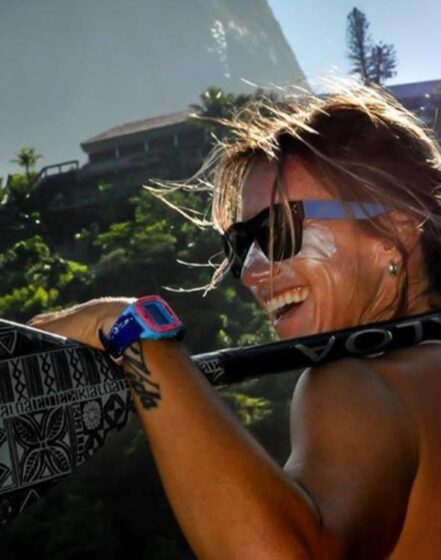 ANDREA LOPES: A PIONEIRA DO SURFE FEMININO BRASILEIRO QUE HOJE FORMA NOVAS GERAÇÕES 2 Em 2026, Andrea Lopes atua como treinadora e participa da formação de novos talentos do surfe brasileiro.