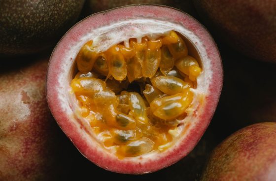 PASSION FRUIT PEEL AND BLOOD SUGAR: THE SURPRISING BENEFITS OF THE PART WE THROW AWAY 1 Passion fruit peel flour may help slow glucose absorption.