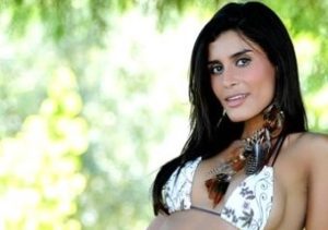 Gabriela Nader combines beauty, talent, and creativity in her artistic journey in Los Angeles.