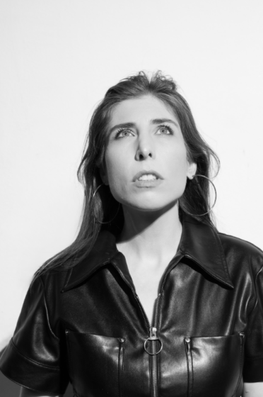 MADE IN BRASIL: TEATRO BRASILEIRO OCUPA LOS ANGELES COM POTÊNCIA E IDENTIDADE 2 Clarice and the Chicos — Bruna Fachetti é um solo inspirado em Clarice Lispector e Chico Buarque
