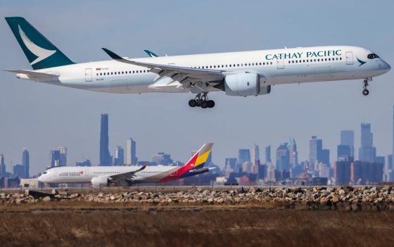 Conheça as melhores companhias aéreas do mundo em 2026, segundo o World Airline Awards 3 A Cathay Pacific ficou em terceiro lugar entre as melhores companhias aéreas do mundo em 2026 e foi eleita a companhia com a Melhor Tripulação de Cabine do Mundo pela Skytrax