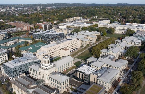 A Carnegie Mellon Miami deverá começar a matricular alunos em 2028, dependendo das aprovações regulatórias