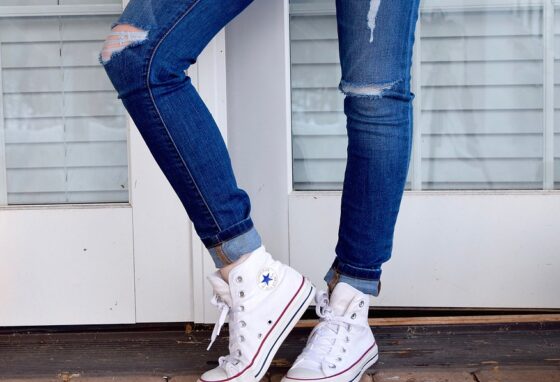 HOW BLUE JEANS BECAME A GLOBAL FASHION ICON - AND BRAZIL’S SURPRISING ROLE IN THE STORY 1 The first generation of denim workwear laid the foundation for the modern blue jeans we know today.