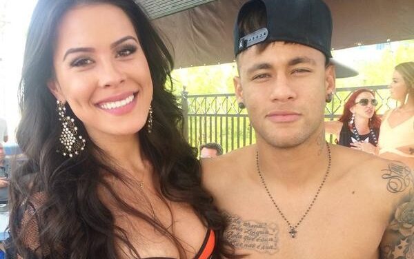 Neymar Jr. em Las Vegas marca presença no UFC 189 e garante polêmicas