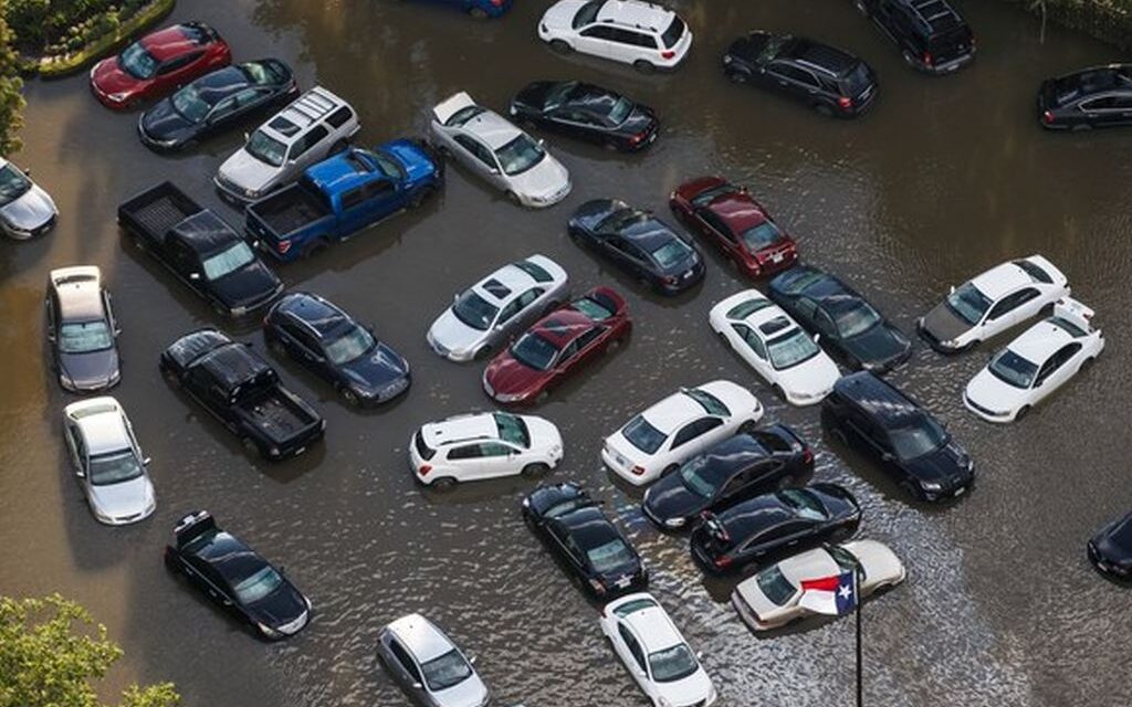Texas Recebe Ajuda de Celebridades e Países Estrangeiros Após Furacão Harvey