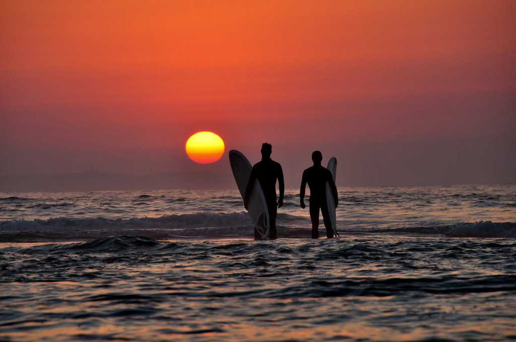 O Surfista Lida com o Pessoal e o Comercial