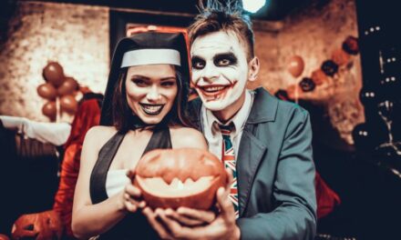 SEMELHANÇAS E DIFERENÇAS DO HALLOWEEN AMERICANO E O CARNAVAL BRASILEIRO