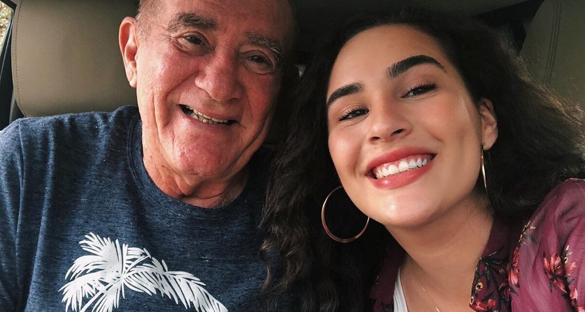 Lívian Aragão retorna ao Brasil após um ano estudando atuação em Los Angeles
