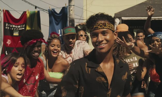 Sobrinho de Michael Jackson Grava Clipe em Favela do Rio de Janeiro