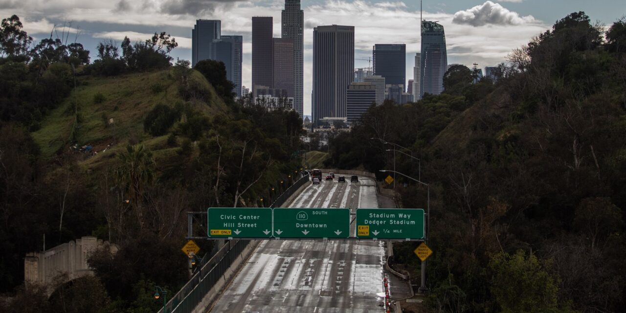 Condado de L.A Declara Toque de Recolher durante pandemia de Covid-19