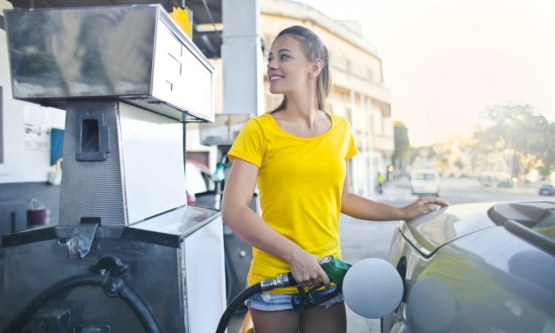 5 WAYS TO SAVE GAS AT THE PUMP 