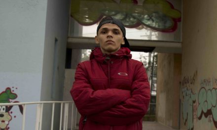 With Music Released on Tik Tok, 17-Year-Old Dethrones Anitta and Turns Hit in Number 1