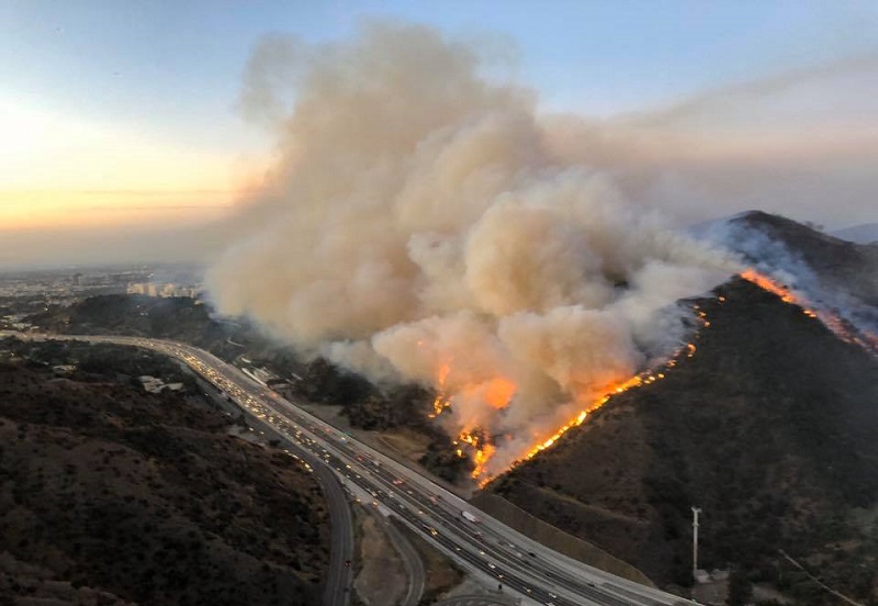 Incêndios Florestais na Califórnia Aceleram Outro Problema: Proprietários de Imóveis Não Conseguem Seguro
