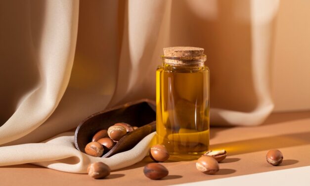 Jojoba Oil – Why this Natural Extract Can Work Wonders for your Hair and Skin