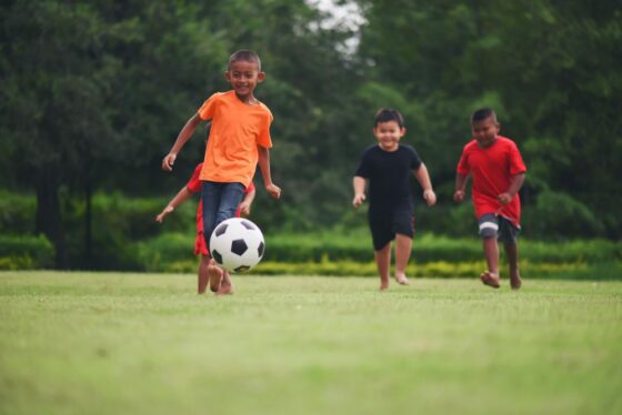 criancas futebol