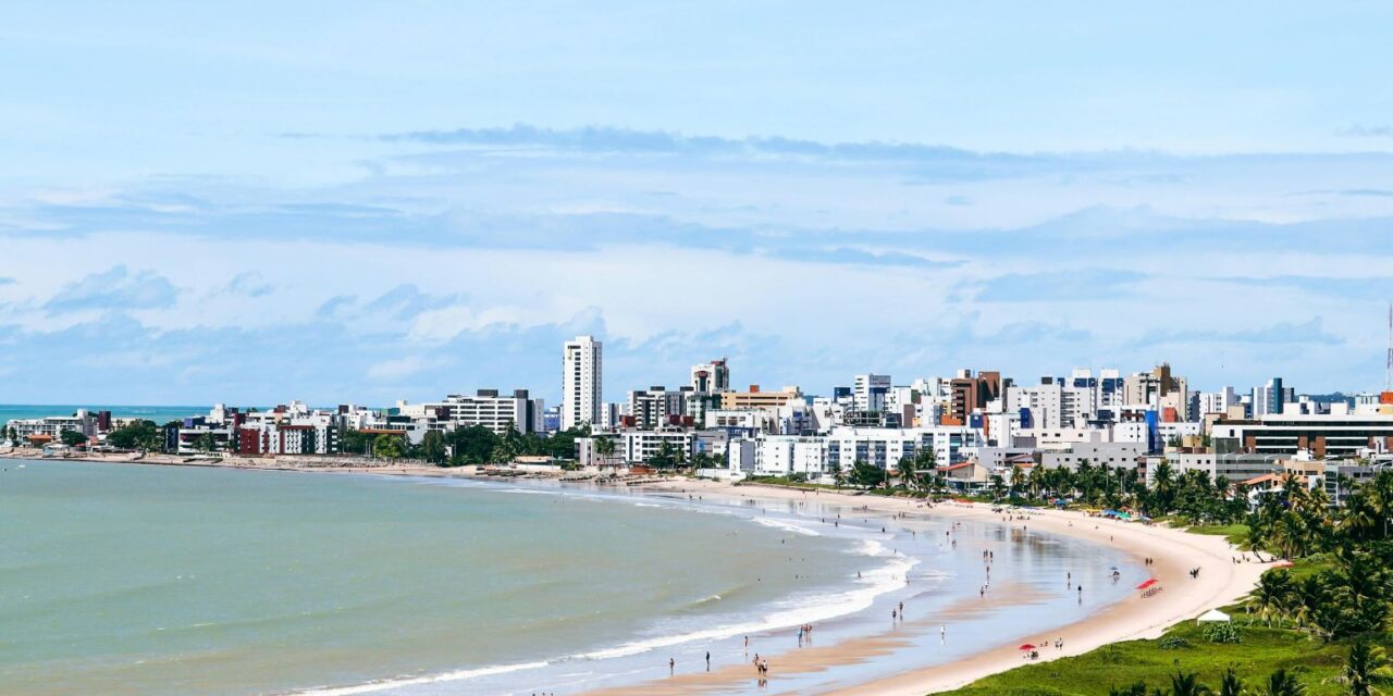 João Pessoa: Belas Praias e Passeios Culturais no Coração do Nordeste