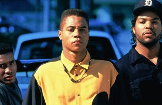 Em Boyz n the Hood, LA mostra sua realidade social dura e desigual.