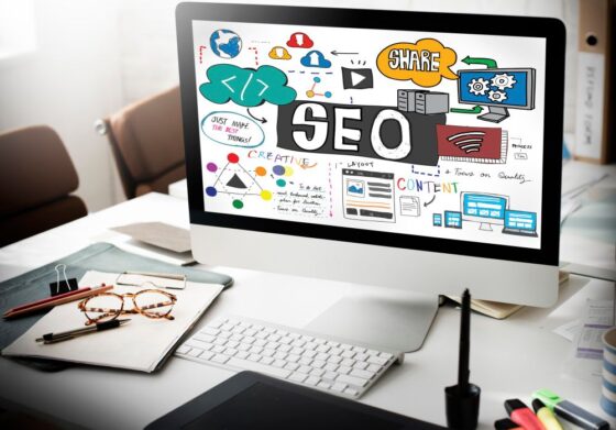 Envolvimento com a comunidade local aumenta autoridade e visibilidade online.