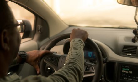 Uber e Outros Aplicativos Incluem Tarifa Adicional de Gasolina e Alguns Motoristas Reavaliam se Continuam a Trabalhar