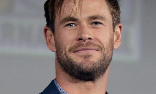 Chris Hemsworth, ator de Thor, revela ter feito significativas