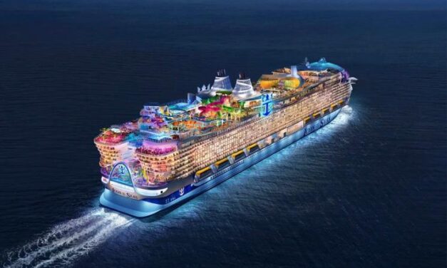 CONHEÇA O ICON OF THE SEAS:  O MAIOR CRUZEIRO DO MUNDO COM 15 BARES E MUITA DIVERSAO QUE ESTREIA EM JANEIRO DE 2024