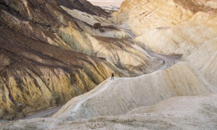 CONHEÇA O DEATH VALLEY E DESCUBRA COMO A MORTE GANHA VIDA EM MEIO AO DESERTO NA CALIFÓRNIA