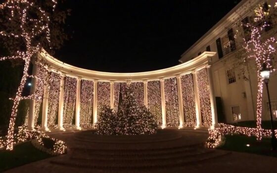 Image Calendar Beverly Hills Christmas Light