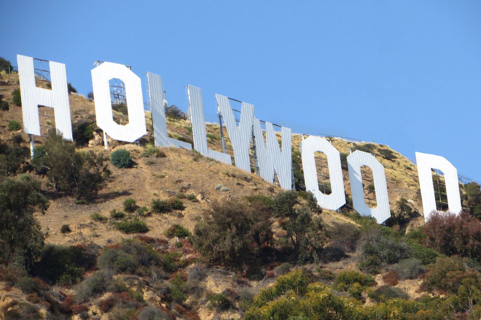 Icónico letreiro de Hollywood ganha retoques para o seu centenário