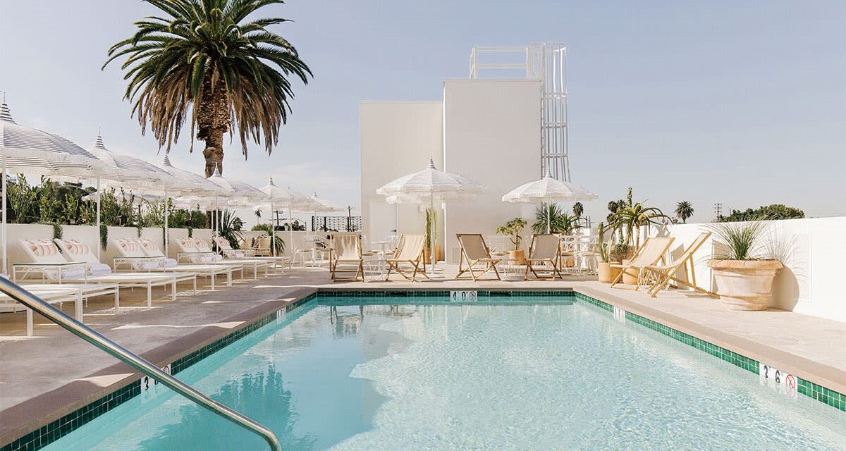 SEIS HOTEIS DE LUXO EM LOS ANGELES QUE OFERECEM DAY PASS A PARTIR DE US$30 PARA SUAS BELÍSSIMAS PISCINAS