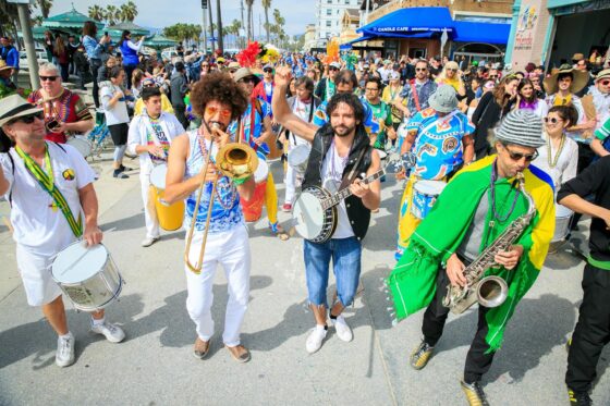 Image Clicks Carnaval Parade Venice Beach 4