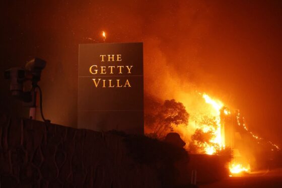 Image Incendios em LA Parte do Getty Center Museu em Chamas e1736384189423