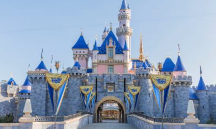 QUAIS AS DIFERENÇAS ENTRE DISNEYLAND E DISNEY’S CALIFORNIA ADVENTURE (DCA)?