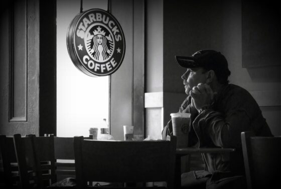 starbucks-meio-periodo-benefícios- plano-de-saúde- seguro-de-vida