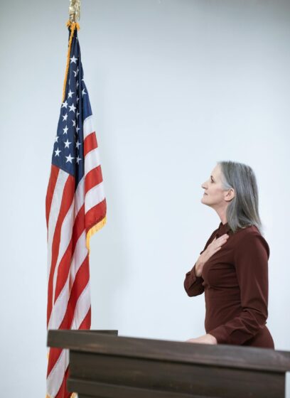 7 DÚVIDAS MAIS FREQUENTES SOBRE CIDADANIA AMERICANA RESPONDIDAS COM CLAREZA (2025) 2 Image Vida nos EUA Cidadania nos EUA Exige Alguns Requerimentos Fundamentais