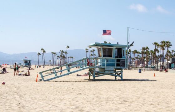 BRAZILIANS AND AMERICANS ON THE MOVE: TRAVEL, STUDY, AND IMMIGRATION IN 2025 3 Los Angeles is one of the American cities that most attracts Brazilians for its climate and beach culture