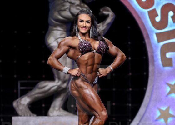 FISICULTURISMO FEMININO: CONHEÇA AS ATLETAS BRASILEIRAS QUE CONQUISTARAM TÍTULOS INTERNACIONAIS 4 Natalia Coelho venceu o Ms. Olympia 2022 na categoria Women’s Physique