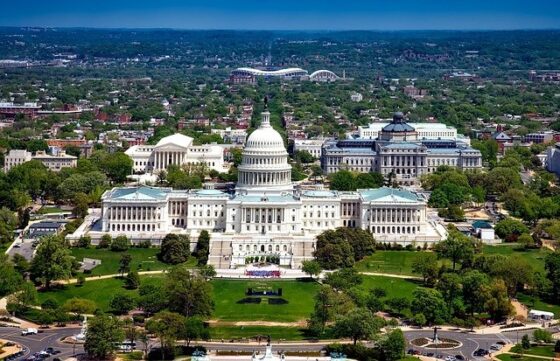 O QUE É O SHUTDOWN NOS EUA E POR QUE ELE IMPORTA PARA OS BRASILEIROS? 1 Cada semana de shutdown custa bilhões de dólares à economia americana