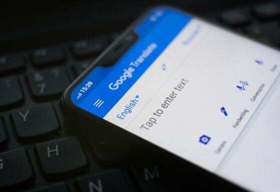 Google Translate ganha recurso de IA que explica suas próprias traduções 2 O recurso “Understand” é acompanhado pelo botão “Ask”, que permite fazer perguntas adicionais sobre o uso de uma frase