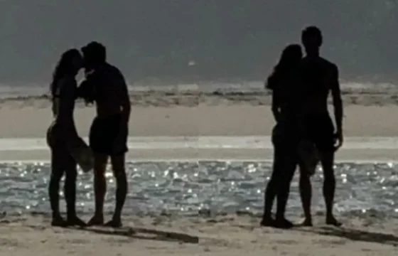 Bruna Marquezine e Shawn Mendes: do flerte discreto ao romance assumido entre Brasil e EUA 2 O beijo em São Miguel dos Milagres marcou a virada definitiva para 2026.