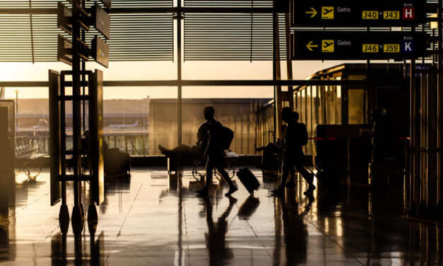 VAI VIAJAR NOS EUA? PASSAGEIROS SEM REAL ID AGORA TERÃO DE PAGAR TAXA DE US$ 45