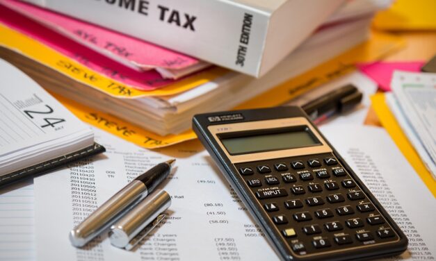 VIDA NOS EUA: INCOME TAXES EM 2026 – O QUE BRASILEIROS COM ITIN PRECISAM SABER ANTES DE DECLARAR