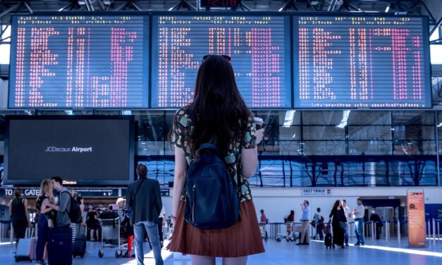 COMO VIAJAR DE AVIÃO EM 2026: 25 REGRAS ESSENCIAIS PARA EVITAR PROBLEMAS