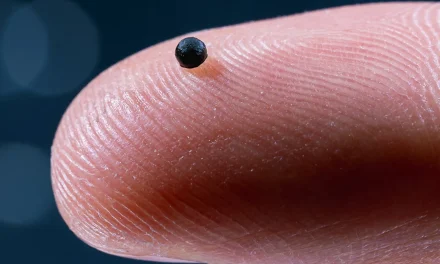 CIENTISTAS DOS EUA CRIAM MICRORROBÔS QUE LEVAM MEDICAMENTOS DIRETO AO CORAÇÃO E PODEM REDUZIR CIRURGIAS