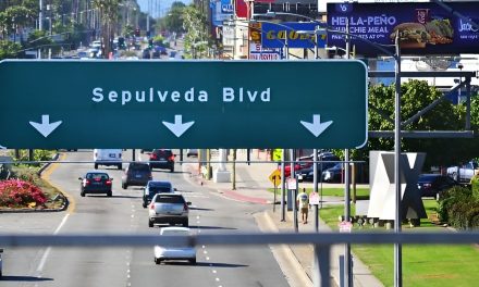 LOS ANGELES ATIVA CÂMERAS DE VELOCIDADE: MULTAS PODEM CHEGAR A US$ 500